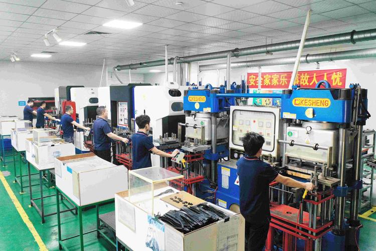 開煉機(jī)、硅橡膠油壓機(jī)與成型工藝在東莞市華創(chuàng)橡膠塑料制品制造中的應(yīng)用